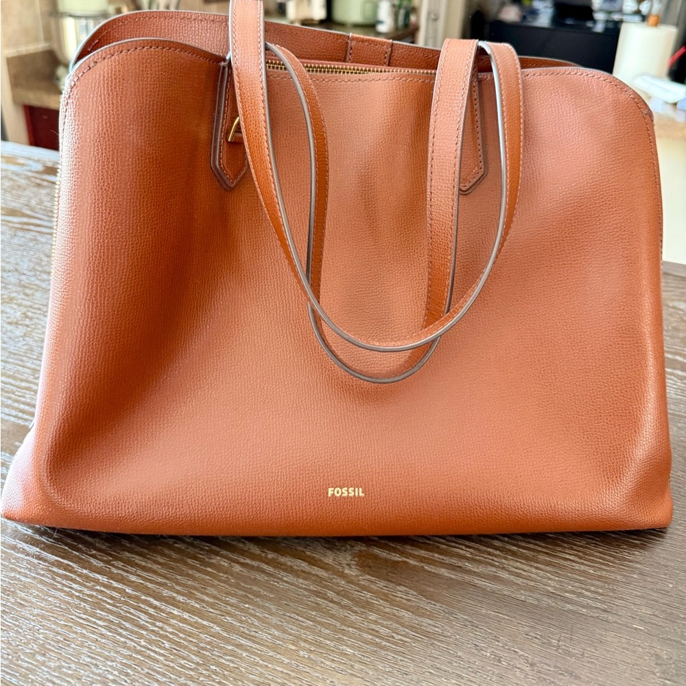 Fossil Large Leather Tote in Cognac Brown - Picture 2 of 14
